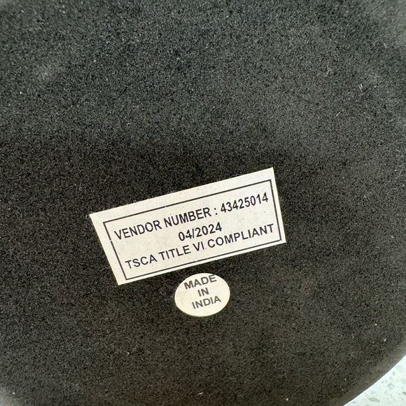 LARGE 15" TALL SILVER BLACK METAL SPIDER CANDLESTICK CANDLE HOLDER DECOR NWT - Picture 10 of 13